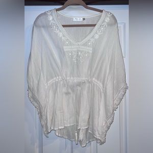 Gorgeous, unique off white flowy, boho top